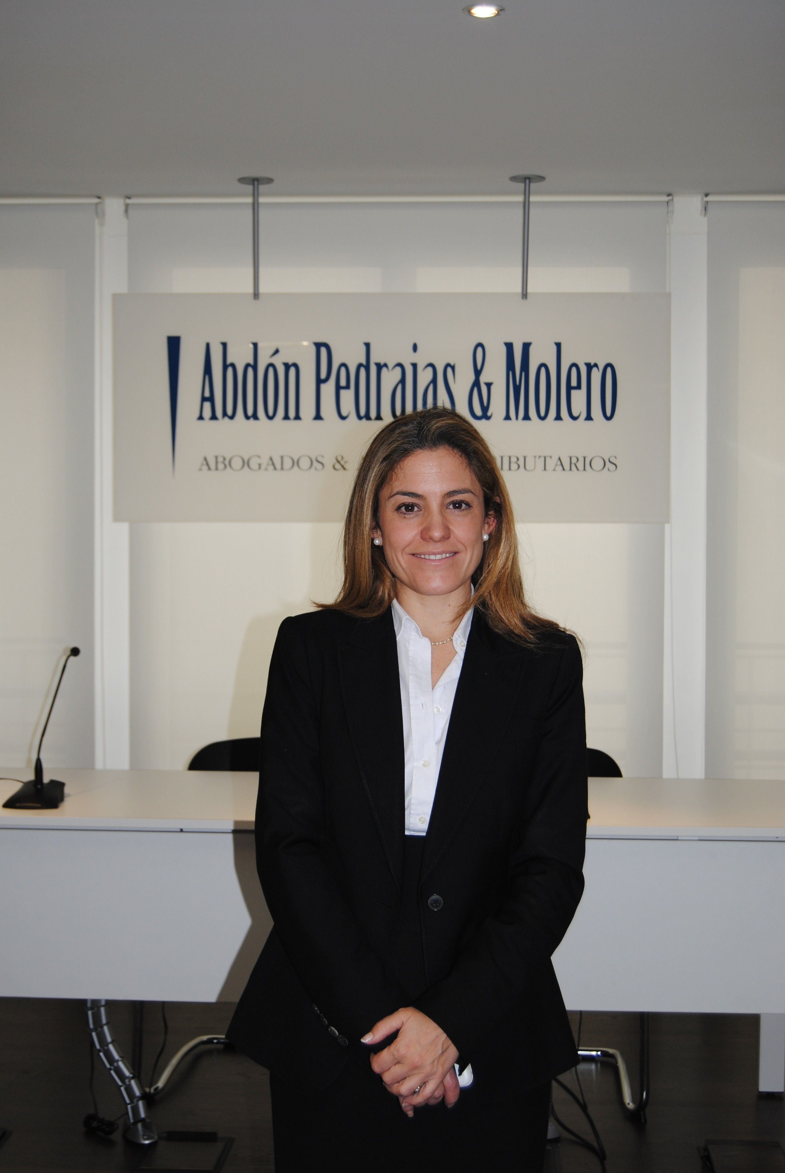 ABDÓN PEDRAJAS & MOLERO INCORPORA A INÉS MOLERO NAVARRO COMO SOCIA DEL ÁREA LABORAL.